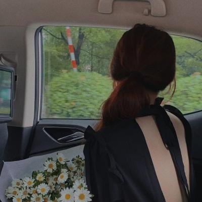 女人在家